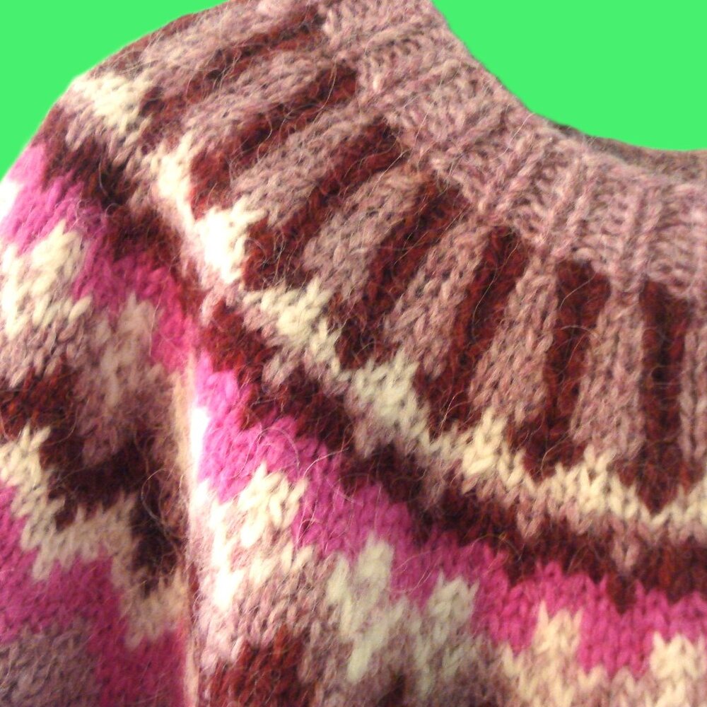 Handknit Icelandic traditional pattern, heavy wool sweater Iceland winter, L - Picture 5 of 8